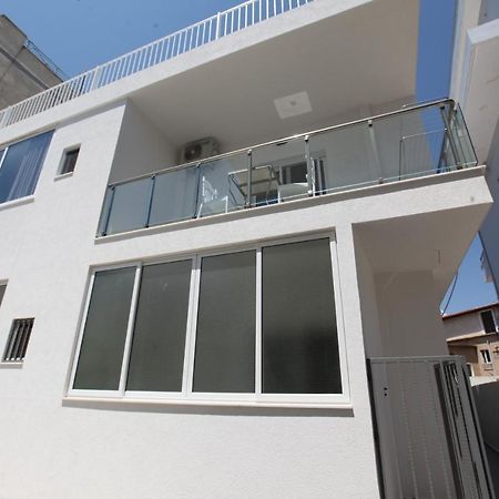 Deda Apartments Sarandë Exteriör bild