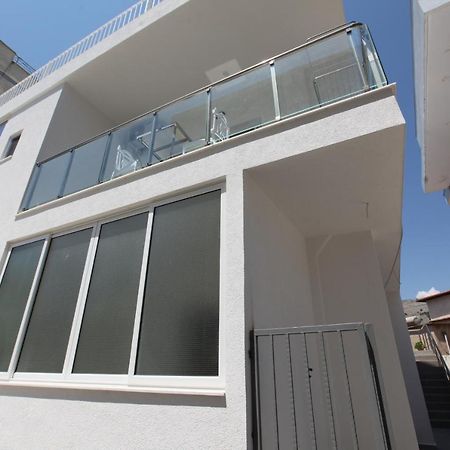 Deda Apartments Sarandë Exteriör bild