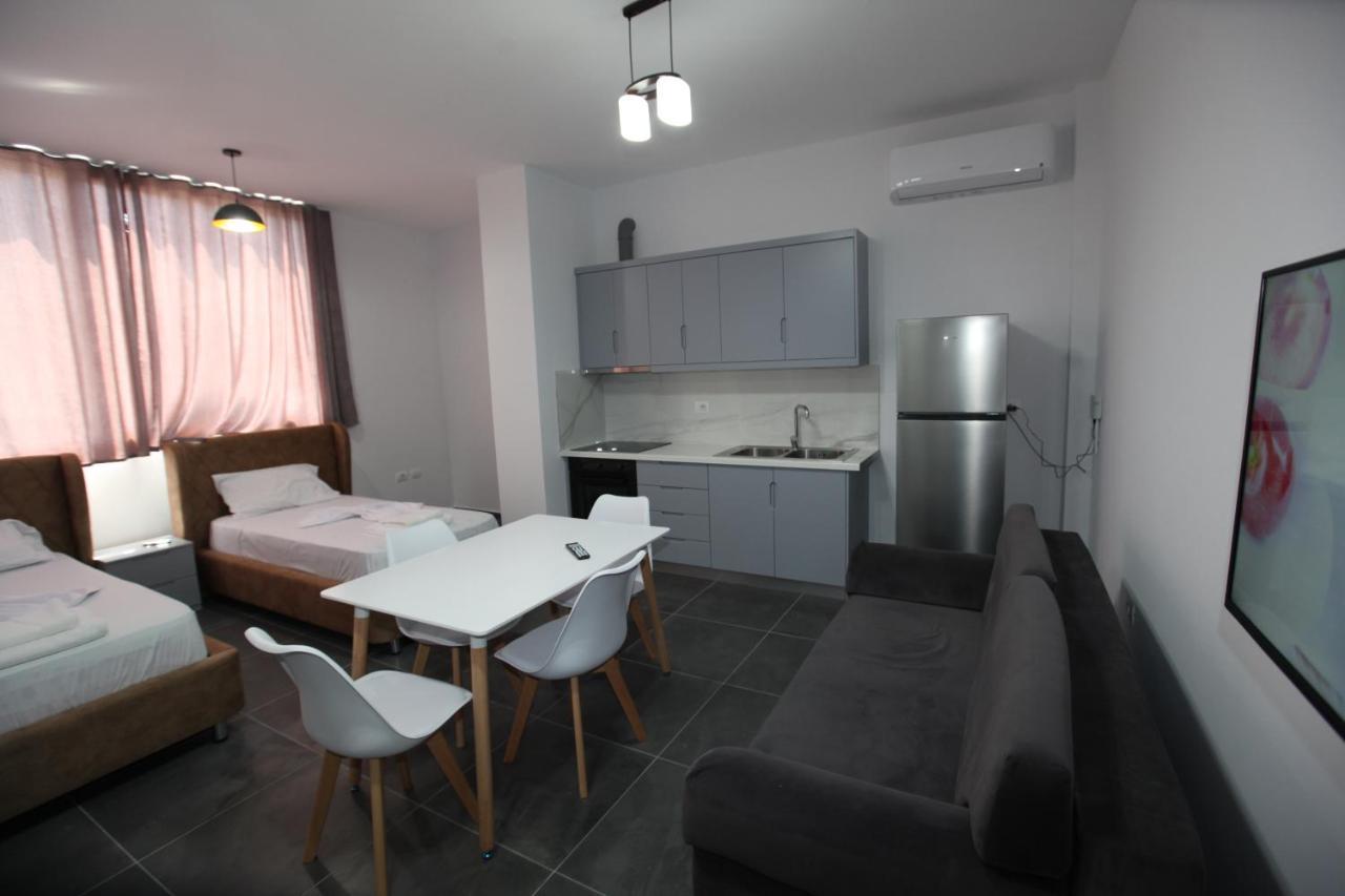 Deda Apartments Sarandë Exteriör bild