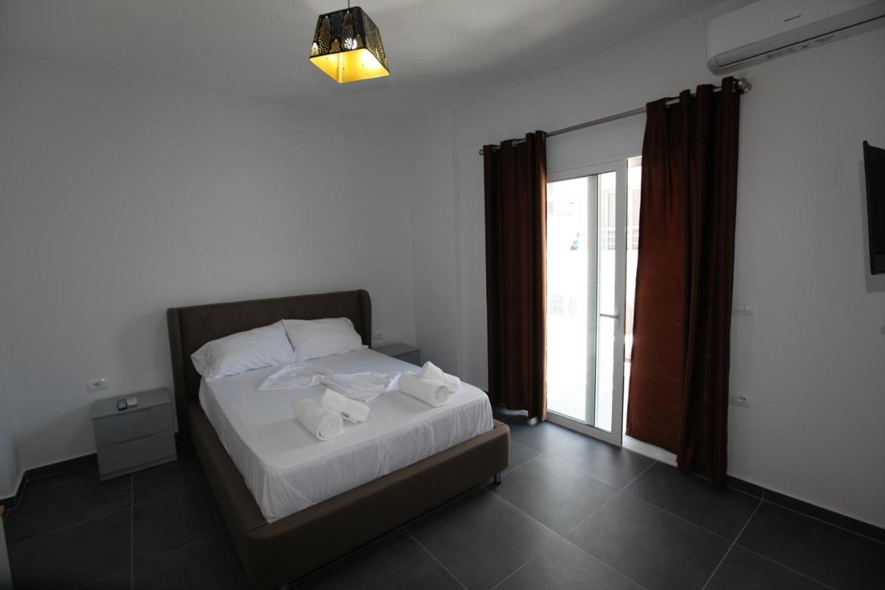 Deda Apartments Sarandë Exteriör bild