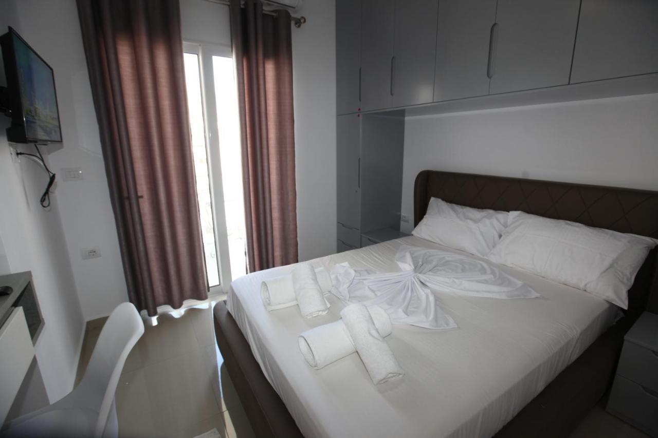 Deda Apartments Sarandë Exteriör bild