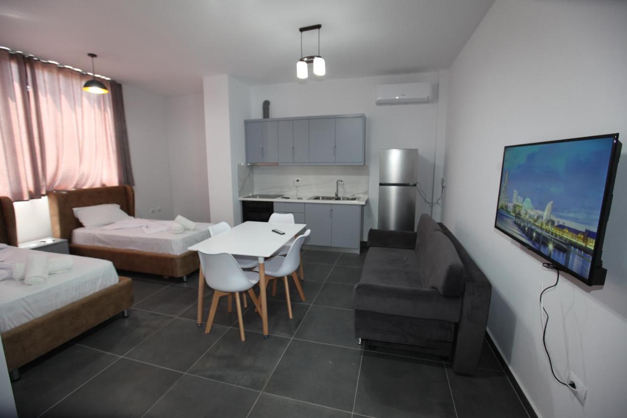 Deda Apartments Sarandë Exteriör bild