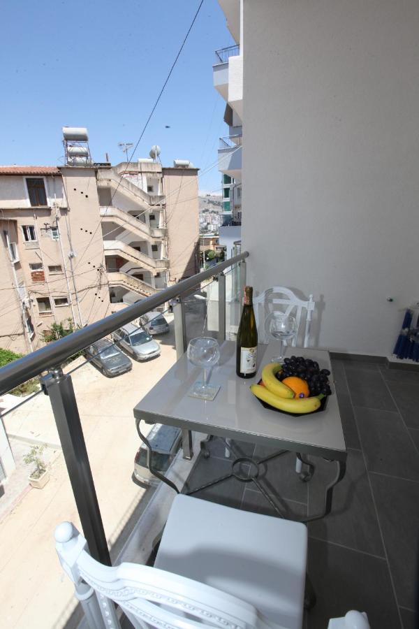 Deda Apartments Sarandë Exteriör bild
