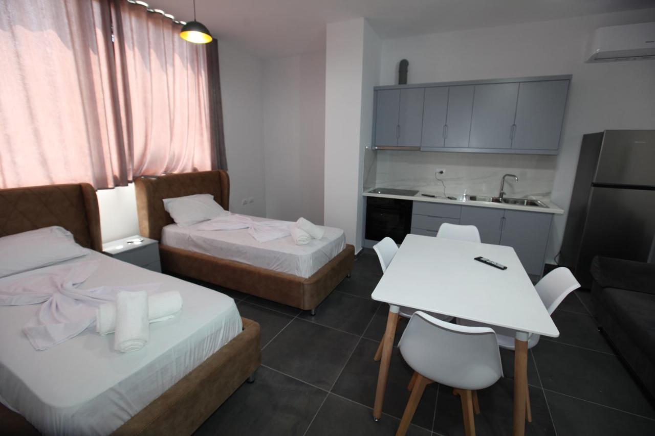 Deda Apartments Sarandë Exteriör bild