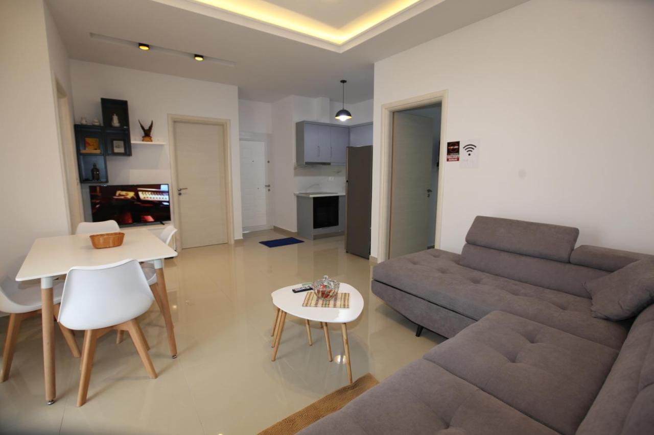 Deda Apartments Sarandë Exteriör bild