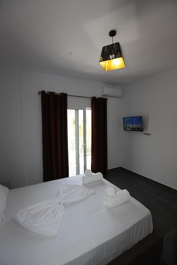 Deda Apartments Sarandë Exteriör bild