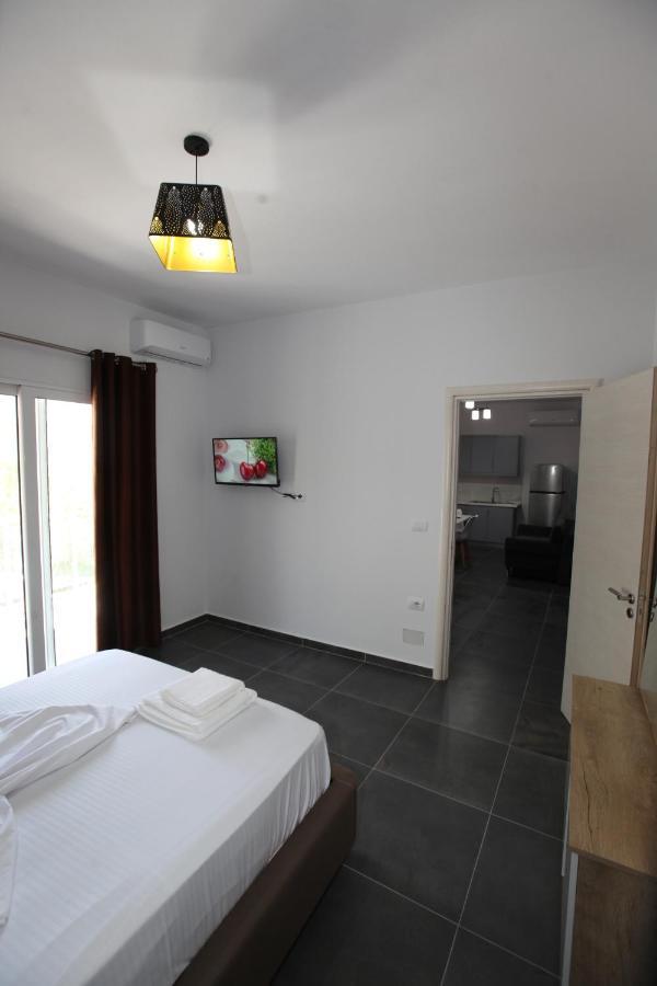Deda Apartments Sarandë Exteriör bild