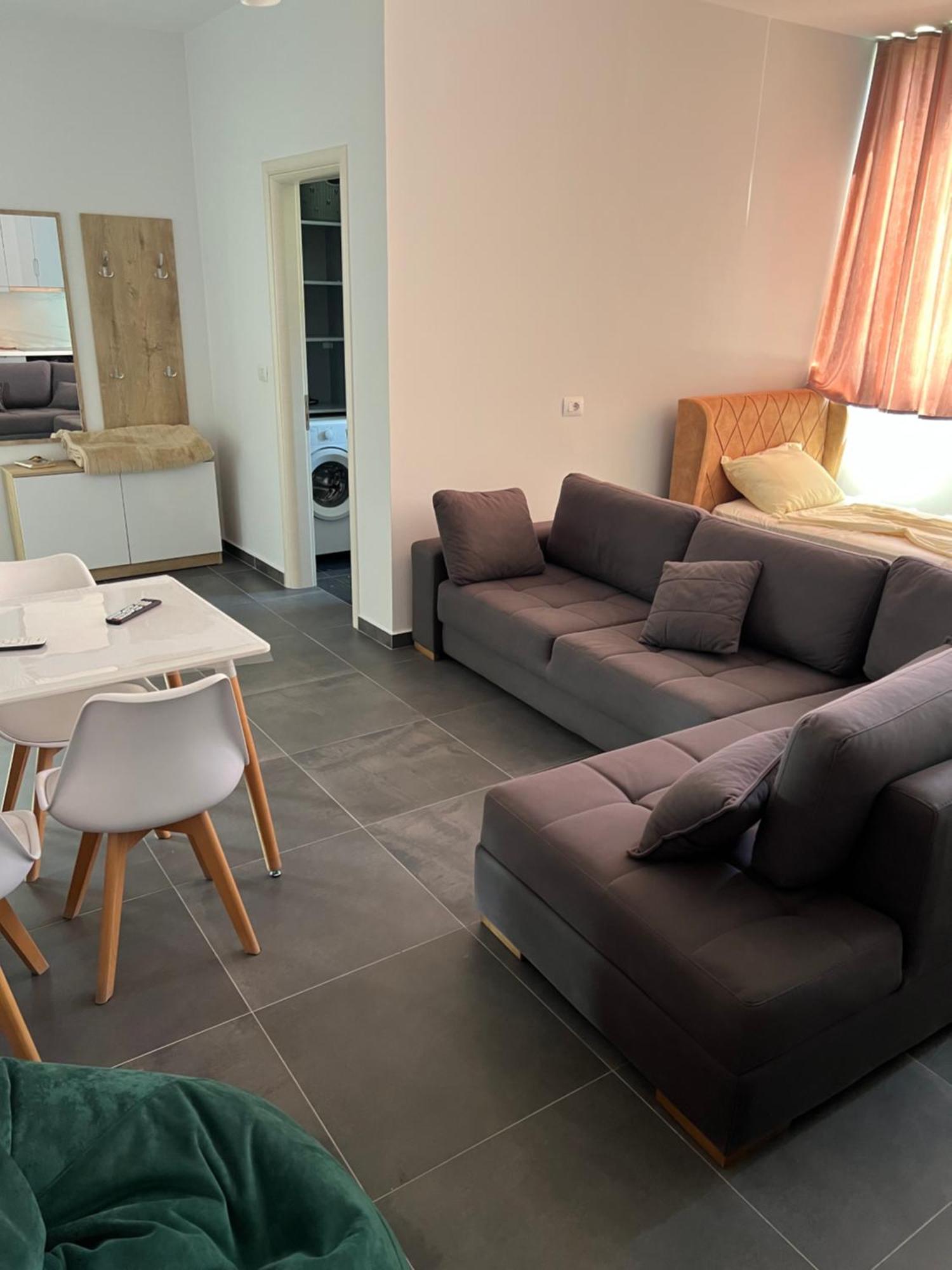 Deda Apartments Sarandë Exteriör bild